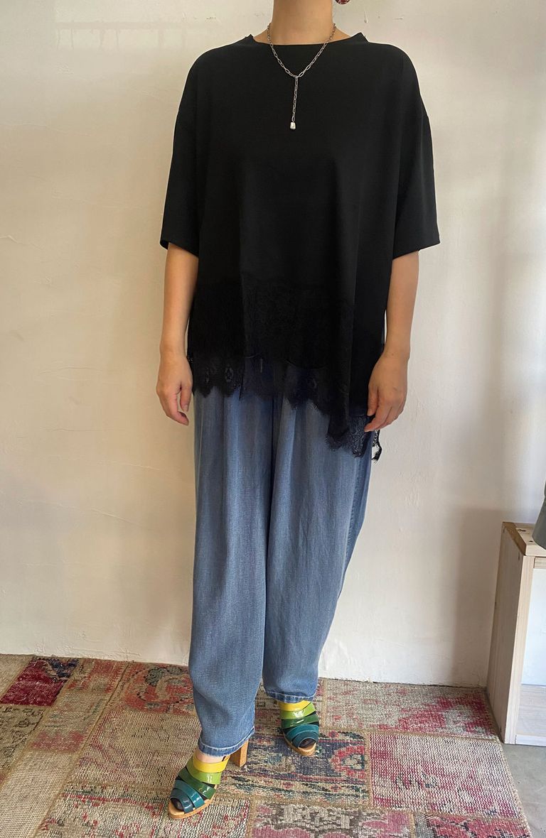 着用はブラックです