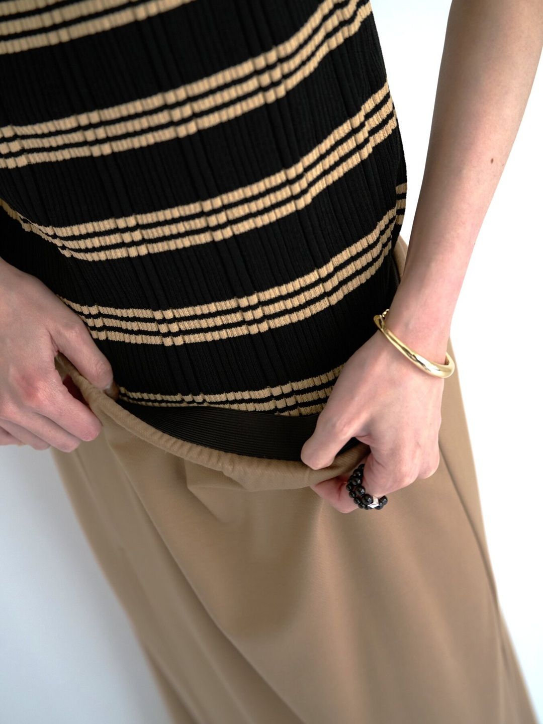 [2863-705GL] ポンチアシメ2WAYスカート ライトカーキ