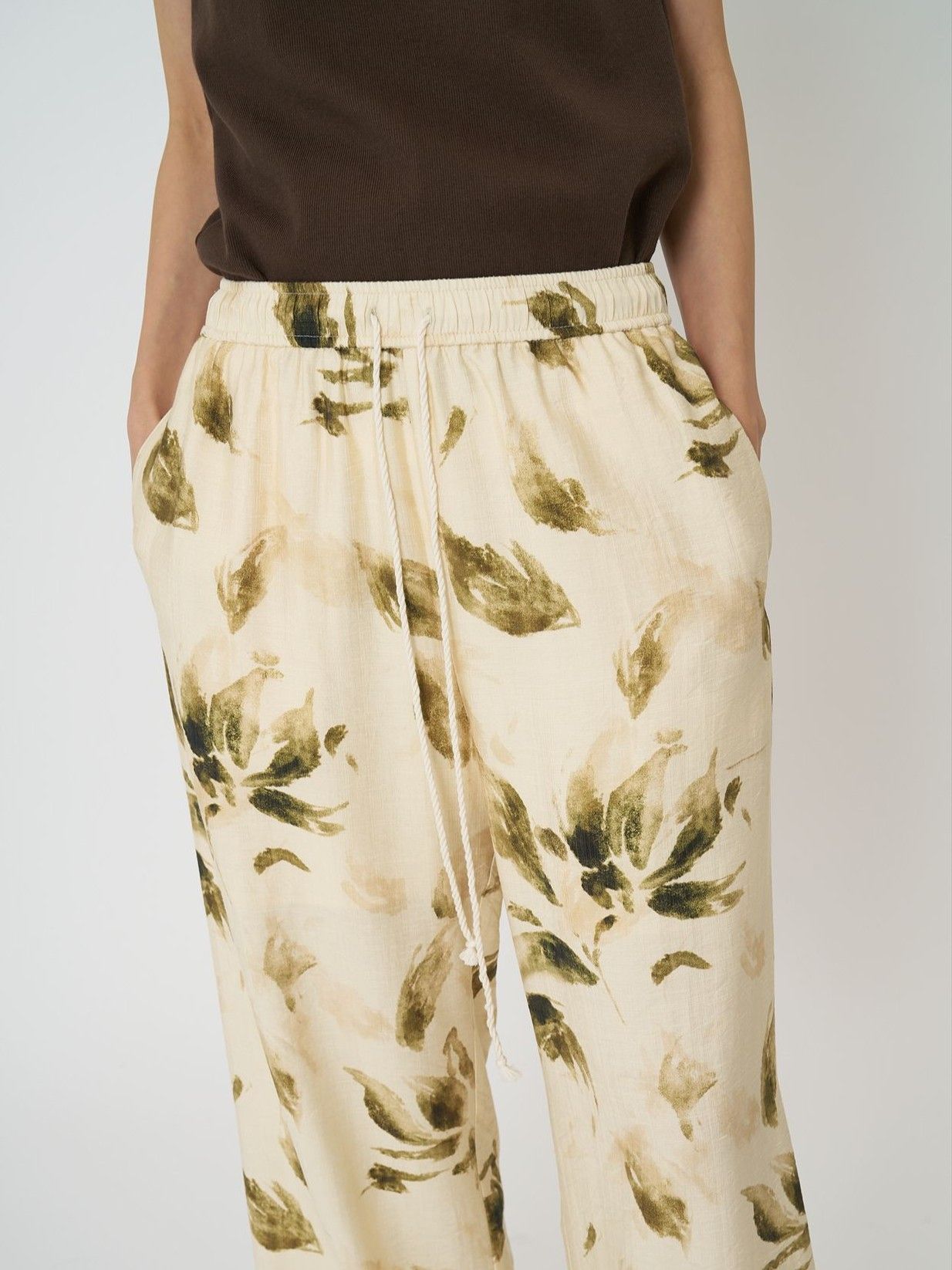 [3961-020KK] フラワープリントイージーPT アイボリー