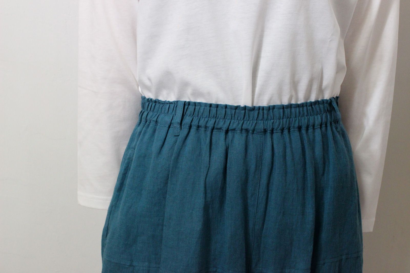 クロップドリネンパンツ ブルー