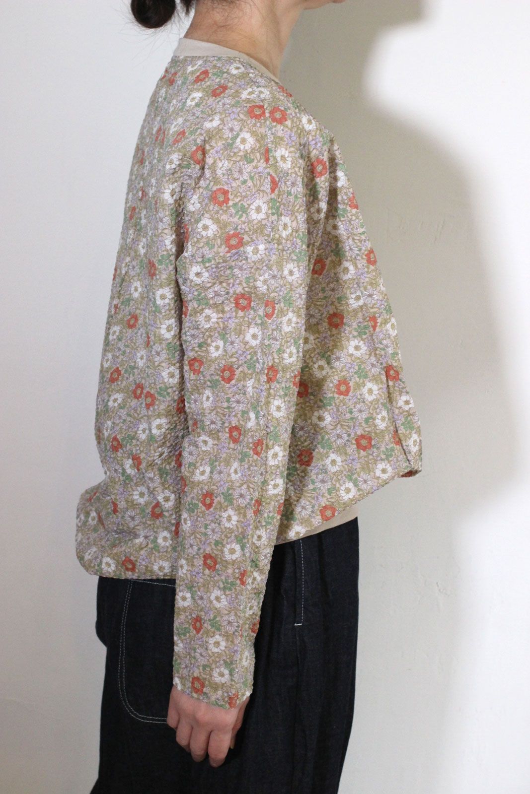 80ローン塩縮ボタニカルフラワーギャザーチュニック ベージュ