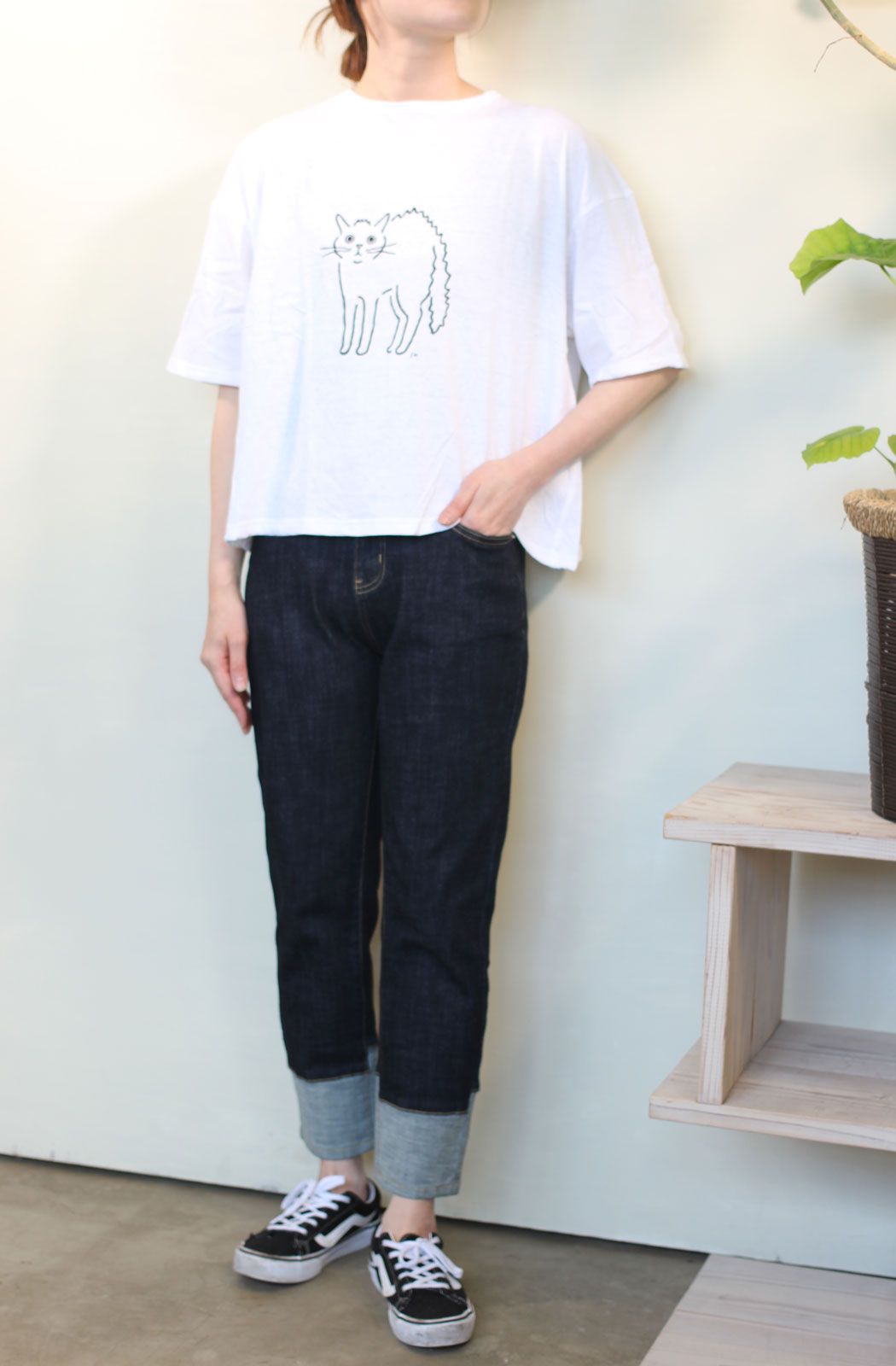 びっくり猫Tシャツ ホワイト
