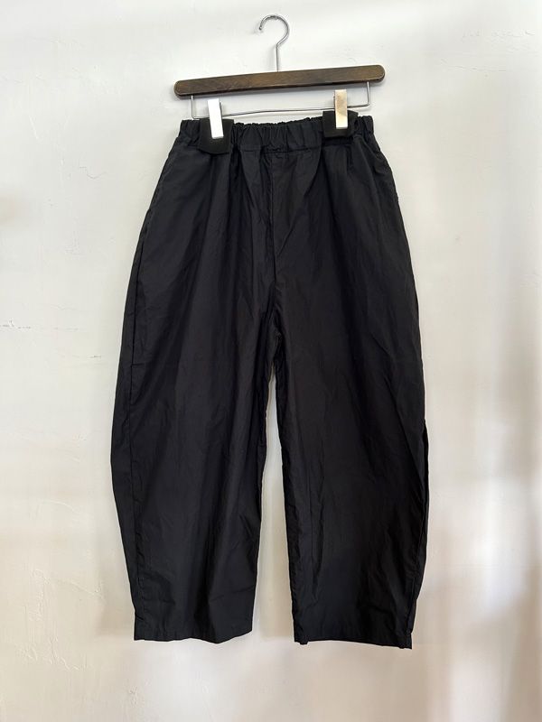 タイプライターエッグパンツ ブラック