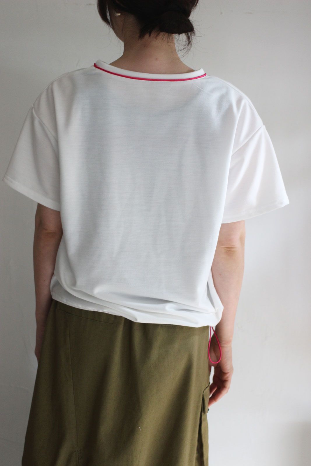 ネオンカラーナンバリングTシャツ ホワイトxピンク