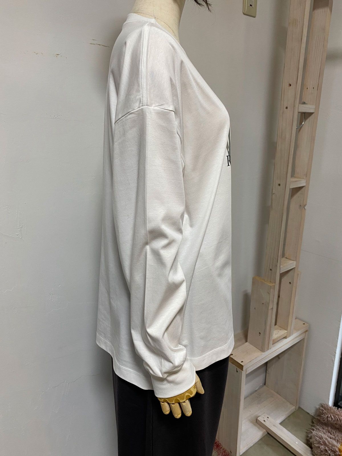 コンパクトスムース箔プリント ロングTシャツ white