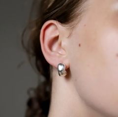 プラムピアス シルバー