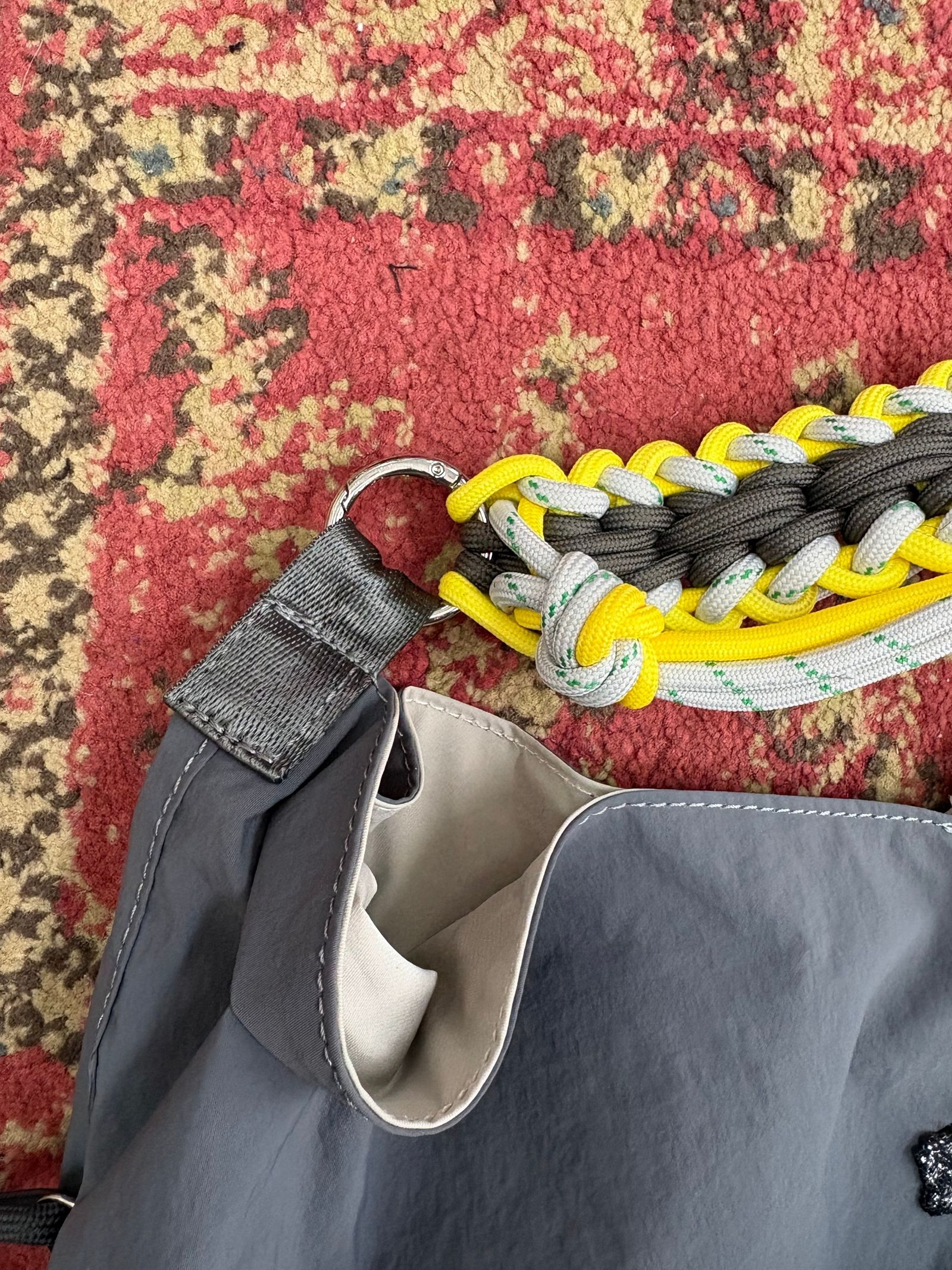 TORA コードハンドルショルダーバッグ チャコール