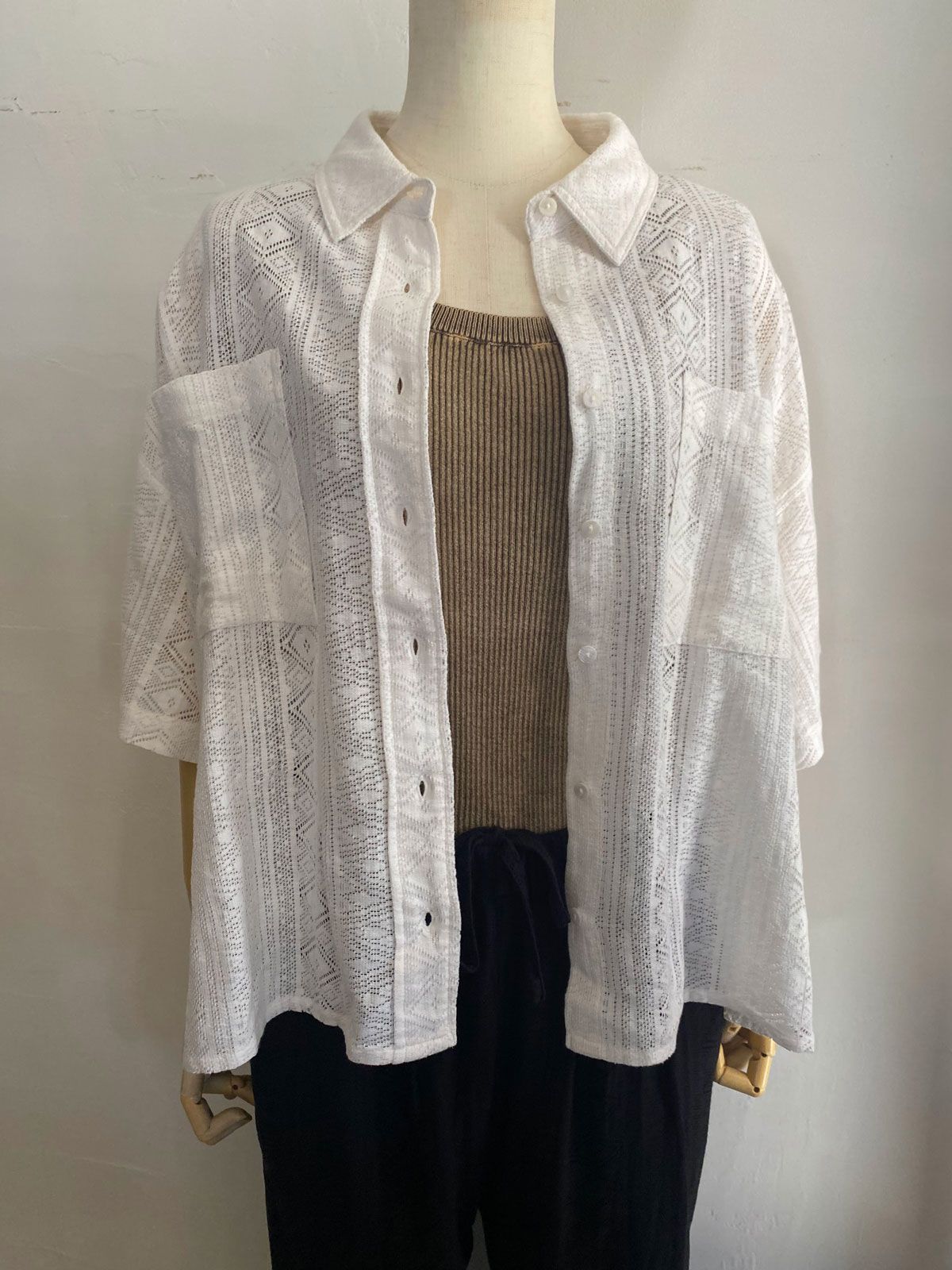 LACE SHORT-SLEEVE SHIRT オフホワイト