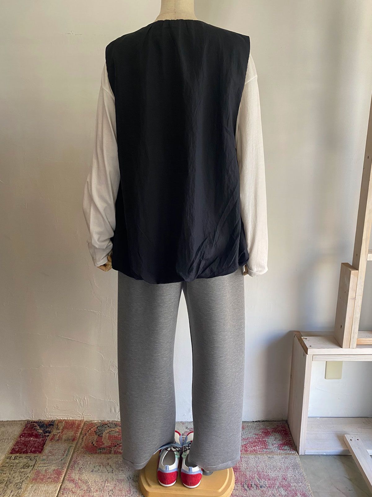 ナイロンベスト ブラック