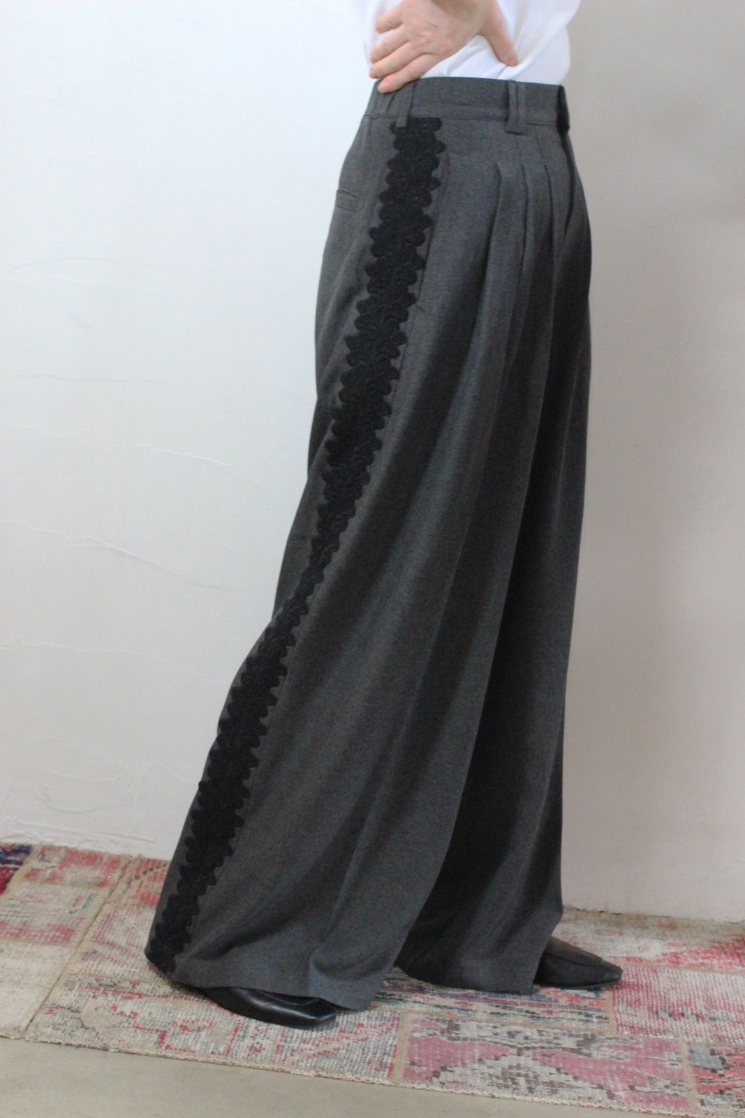 ストレッチ 杢ポリエステル サイドレースパンツ ミックスグレー