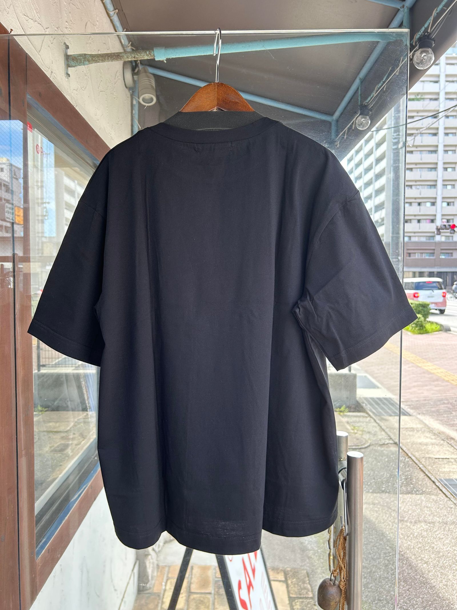 ラスティック天竺LemonadeプリントT ブラックxグリーン
