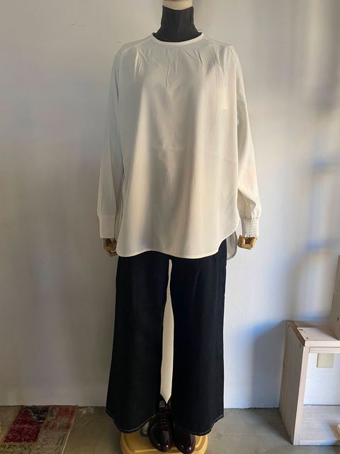 ストレッチジョーゼット 万能ブラウス オフホワイト