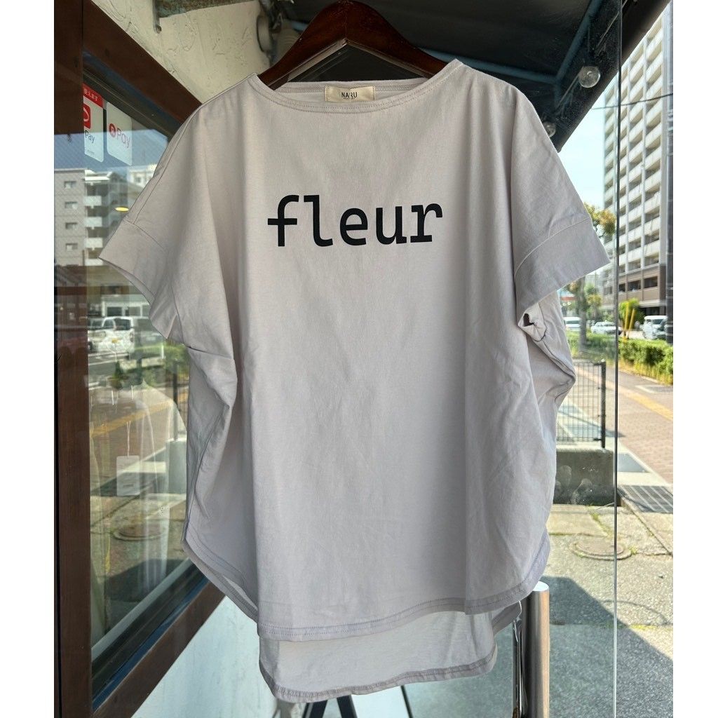 ラスティック天竺FleurプリントT ライトグレー