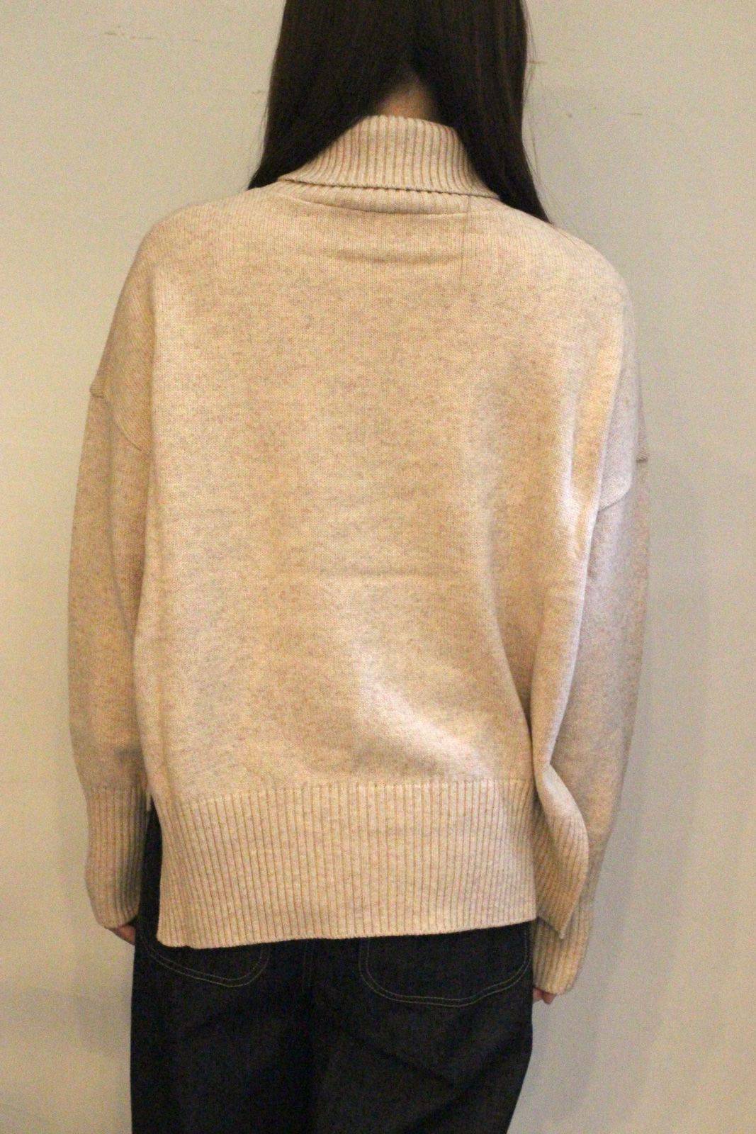 エアーヤーンコットンコモドニットタートル ベージュ