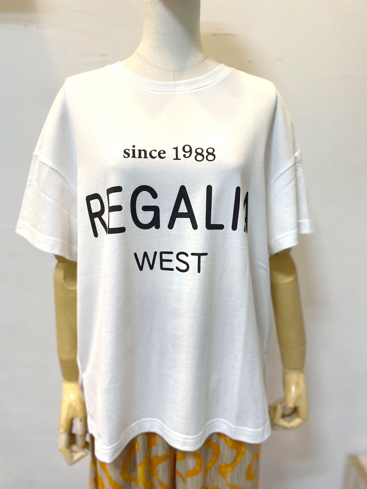 trois - ロゴプリントTシャツ ホワイト | ravii