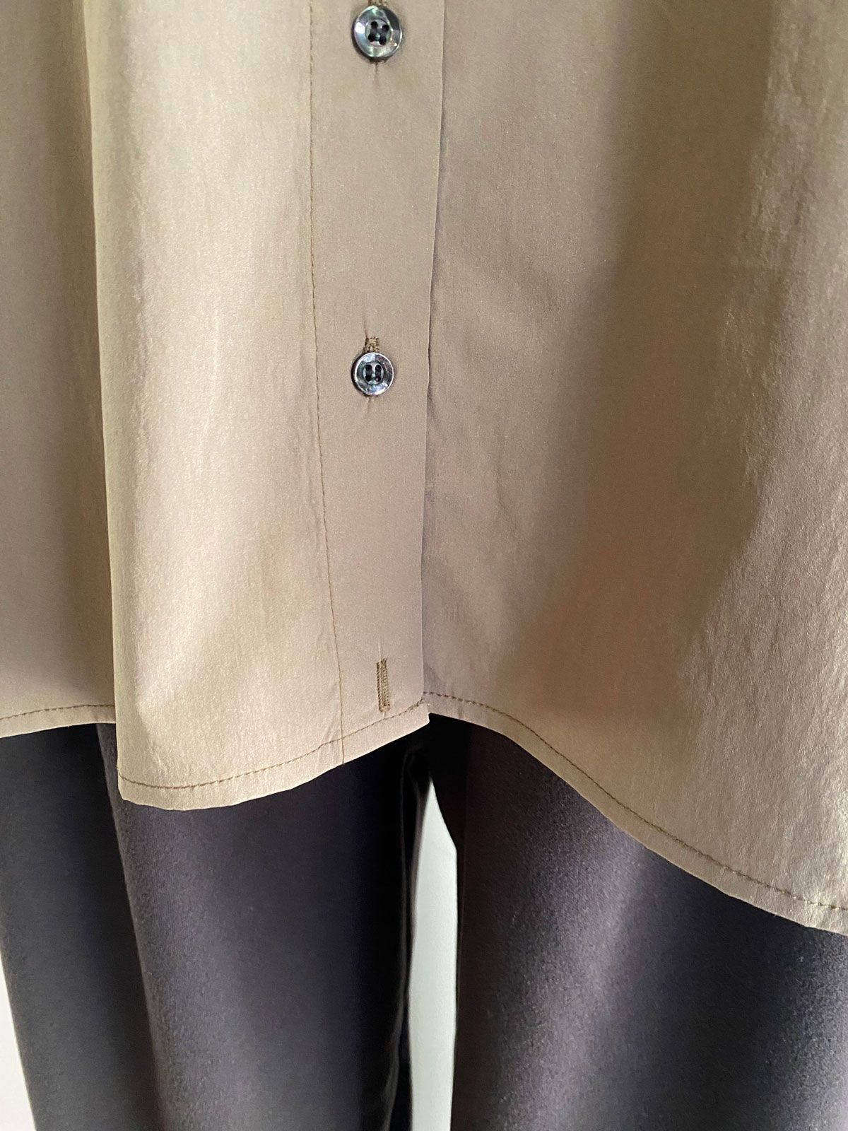 ポリエステルブロード 丈2WAYシャツ カーキ