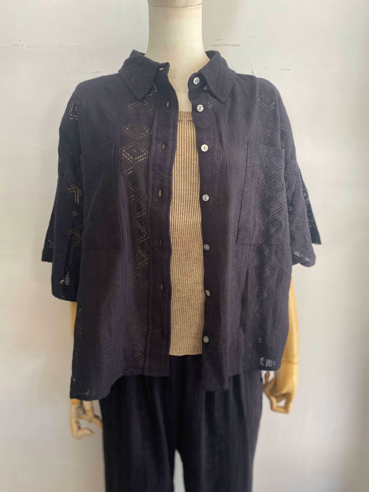 LACE SHORT-SLEEVE SHIRT ブラック