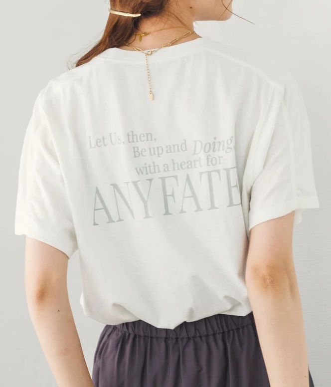 ロゴTシャツ オフホワイト