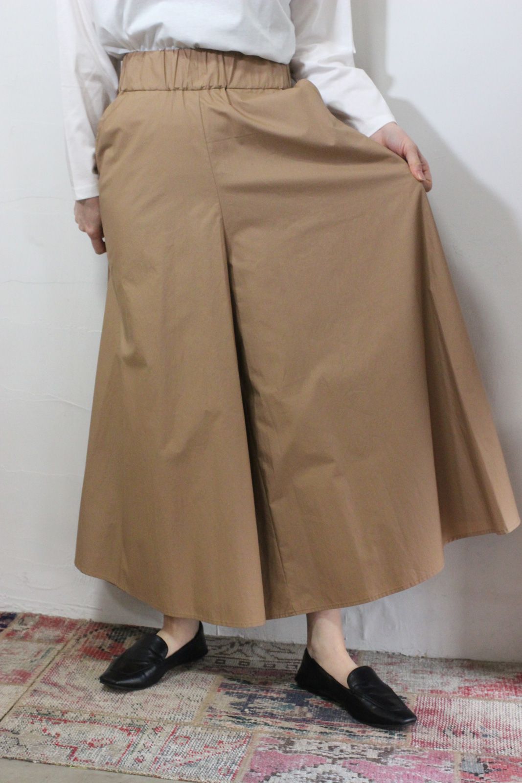 ボリューミースカーチョ ベージュ