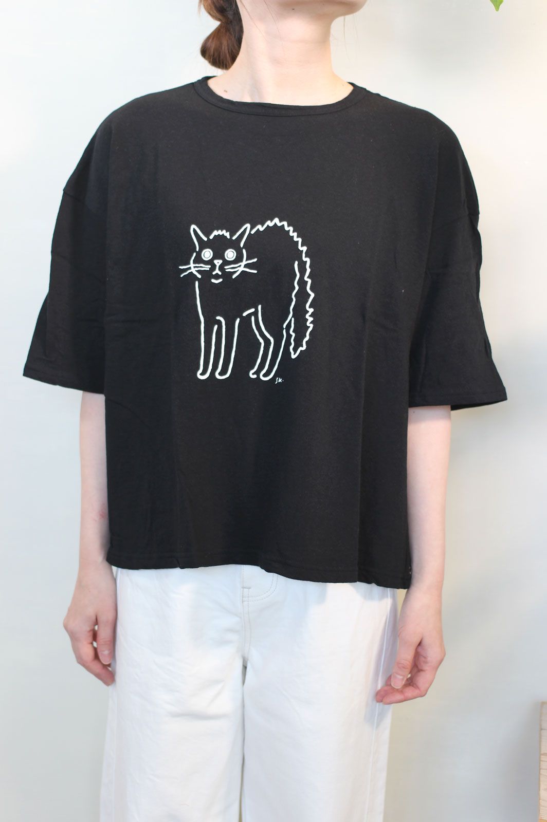 びっくり猫Tシャツ ブラック