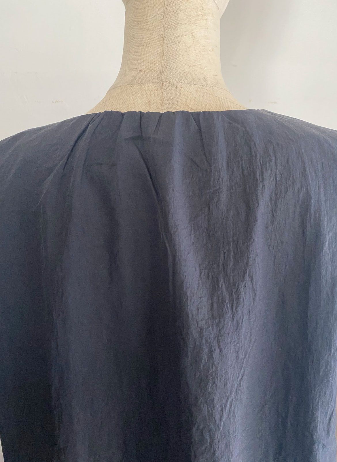 ナイロンベスト ブラック