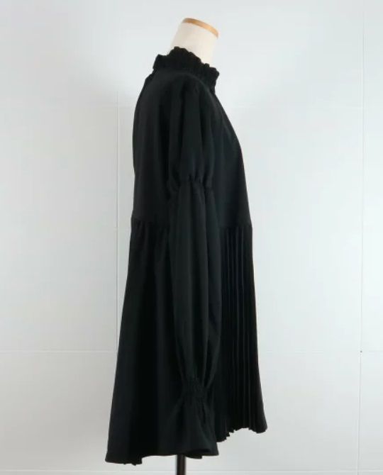 プリーツミックスブラウス ブラック