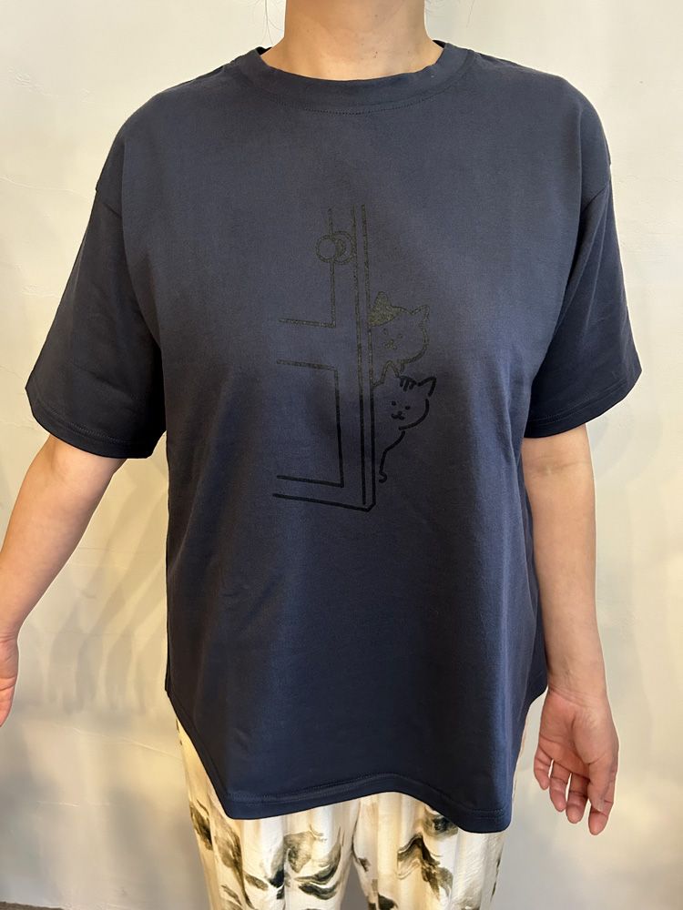 クラシック天竺 ひょっこり猫さんTシャツ ブルーグレー