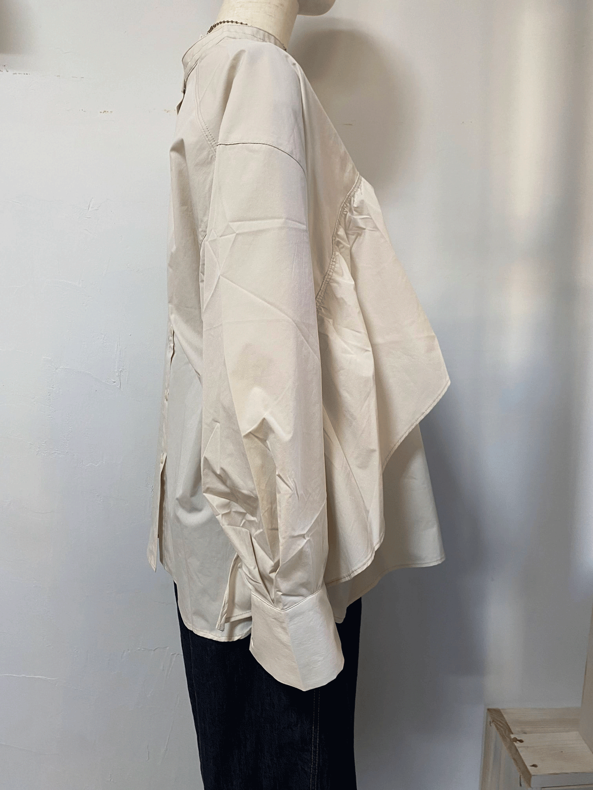 ポリエステルブロード フリルシャツ オフ