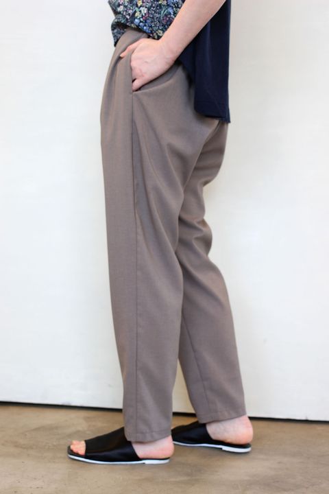 Reflaxウェザーストレッチテーパードパンツ ウッド