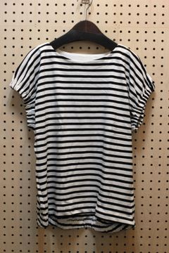 ギャザーフレンチスリーブTシャツ オフホワイトxブラック