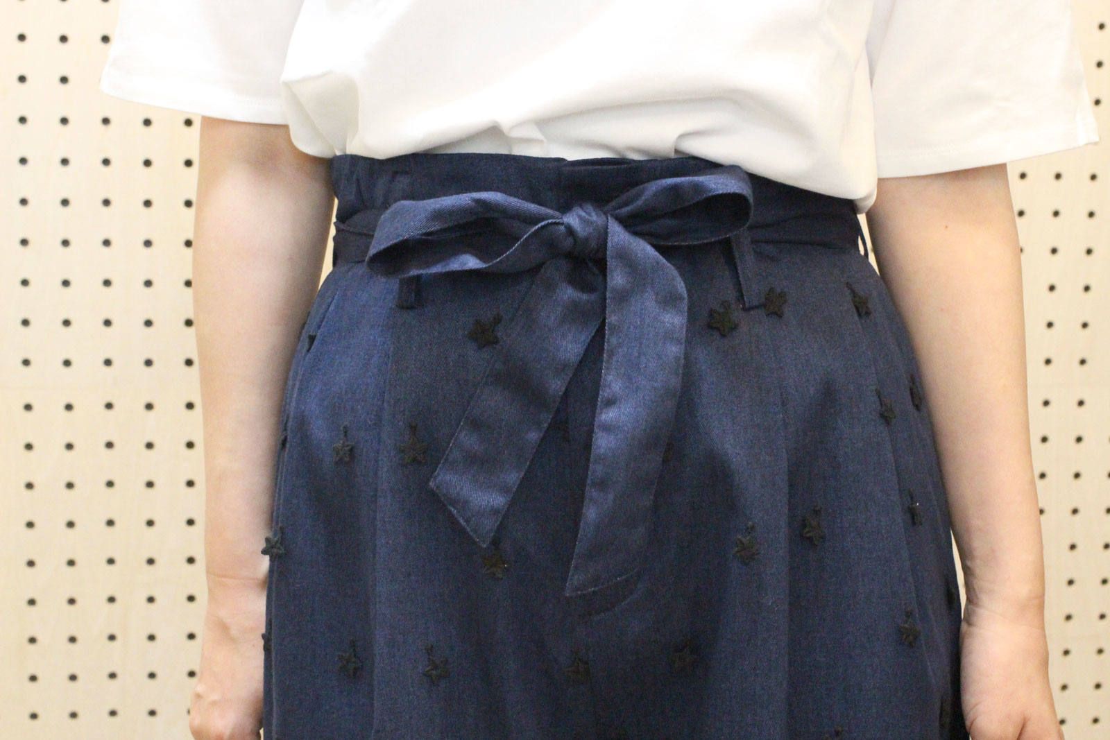 星刺繍ワイドデニムパンツ