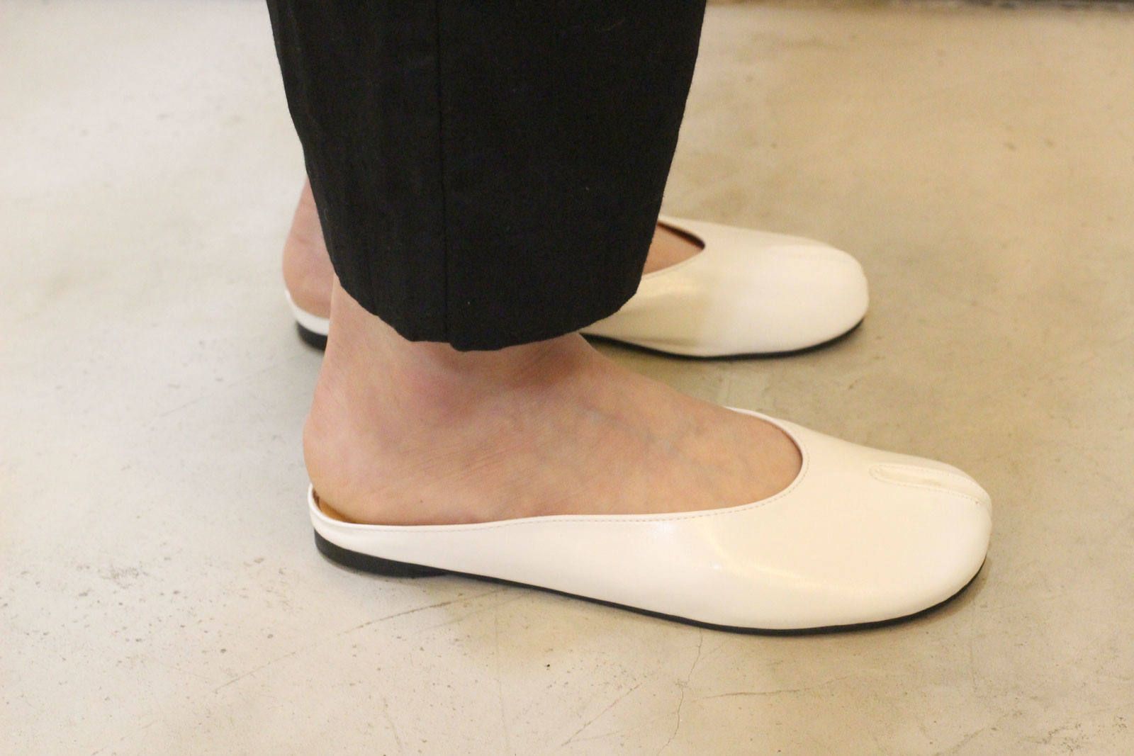 セミワイドタックパンツ