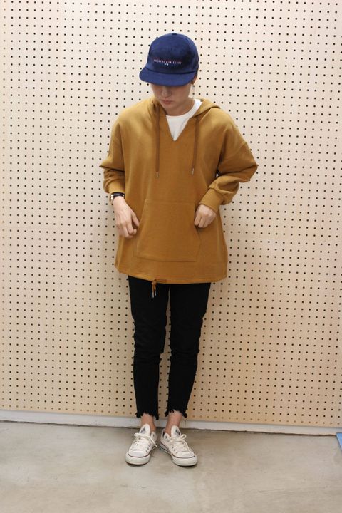 フード付きプルオーバー キャメル