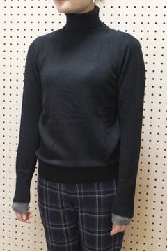 ハイゲージタートルネックニット ブラック