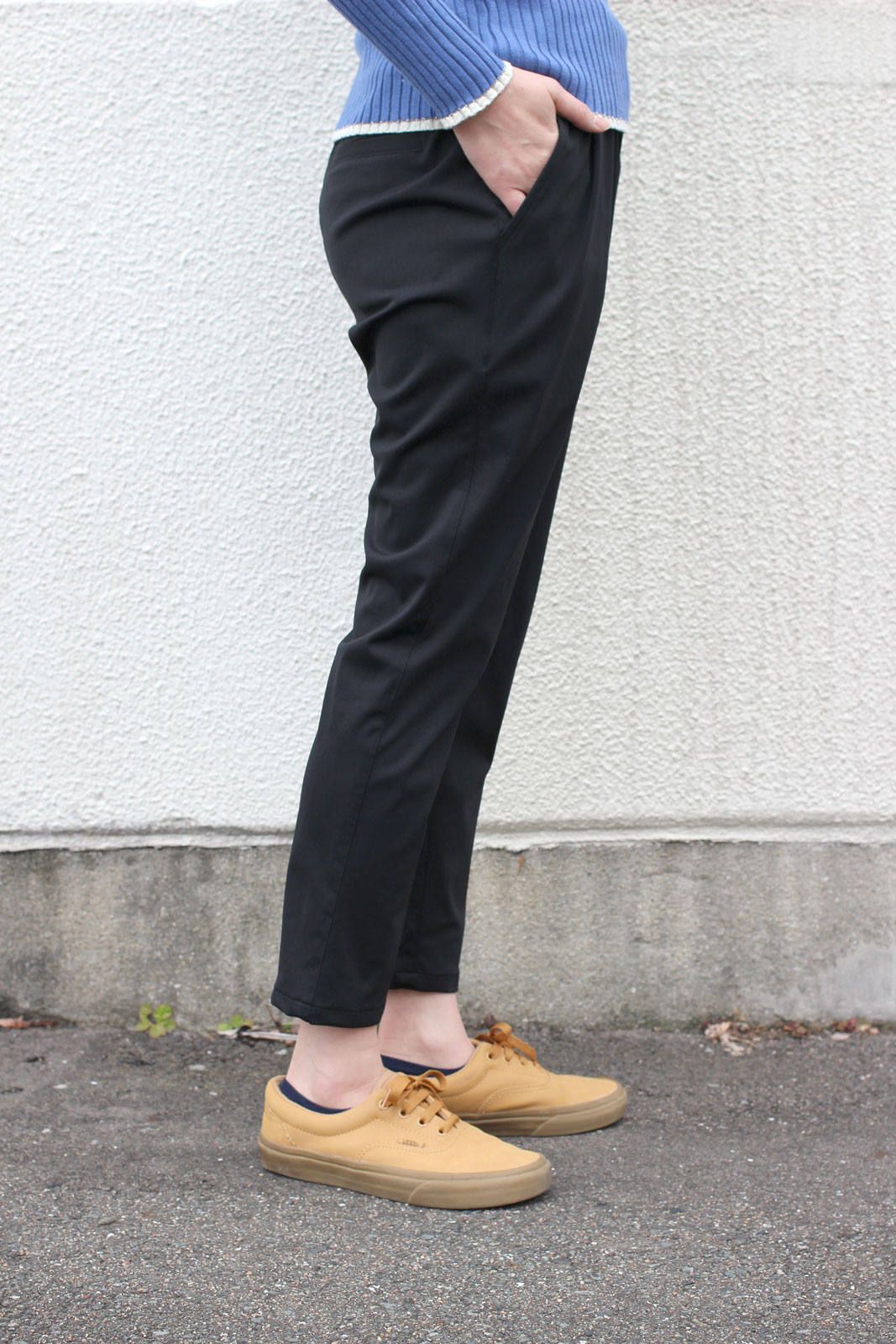 ハイテンションストレッチテーパードパンツ ネイビー