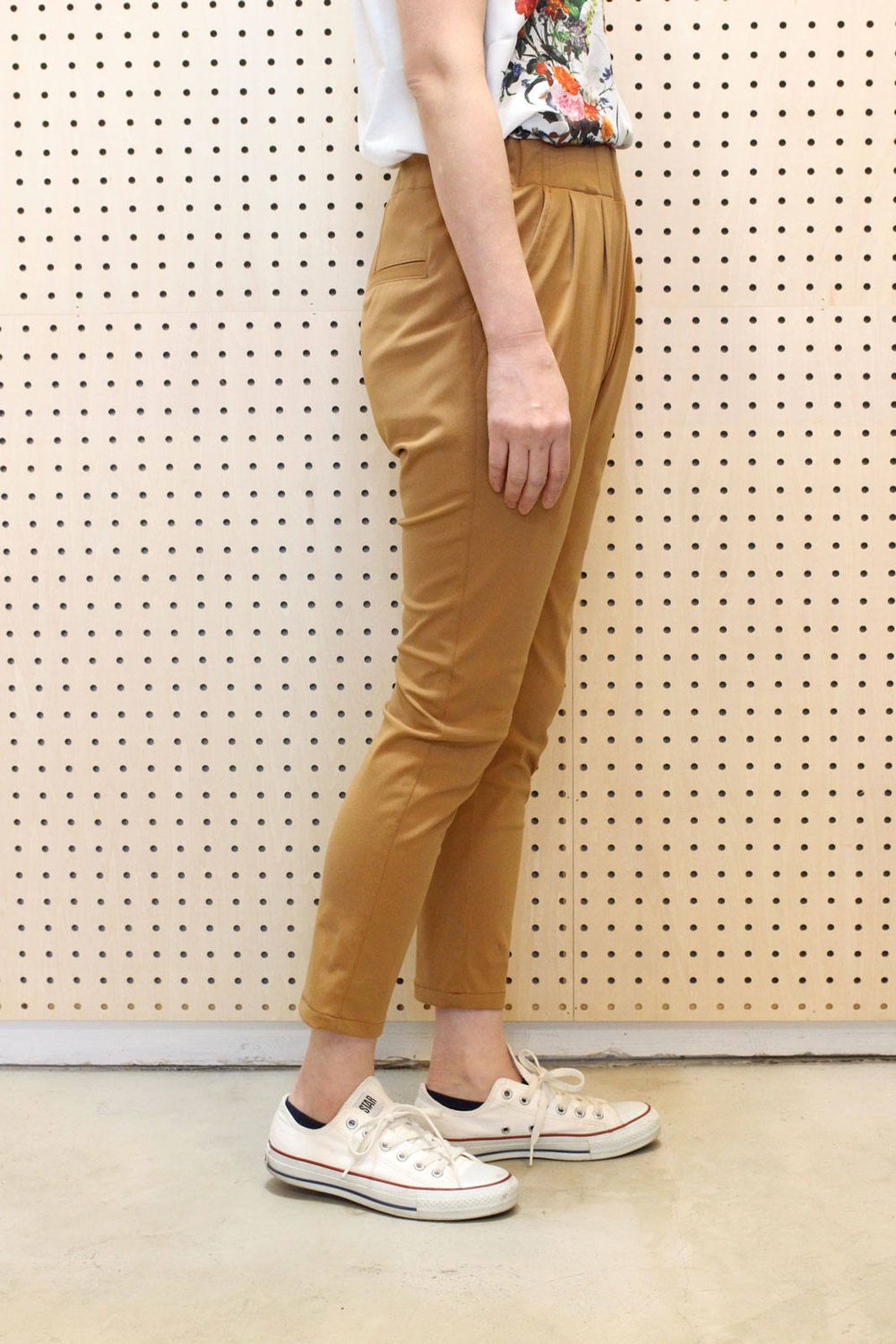 trois ダブルクロスワイドイージーパンツ、ハイテンションストレッチテーパードパンツ