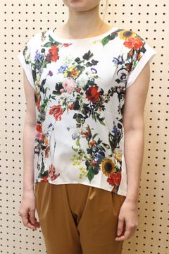 オリジナル多色花柄プリントT オフホワイト