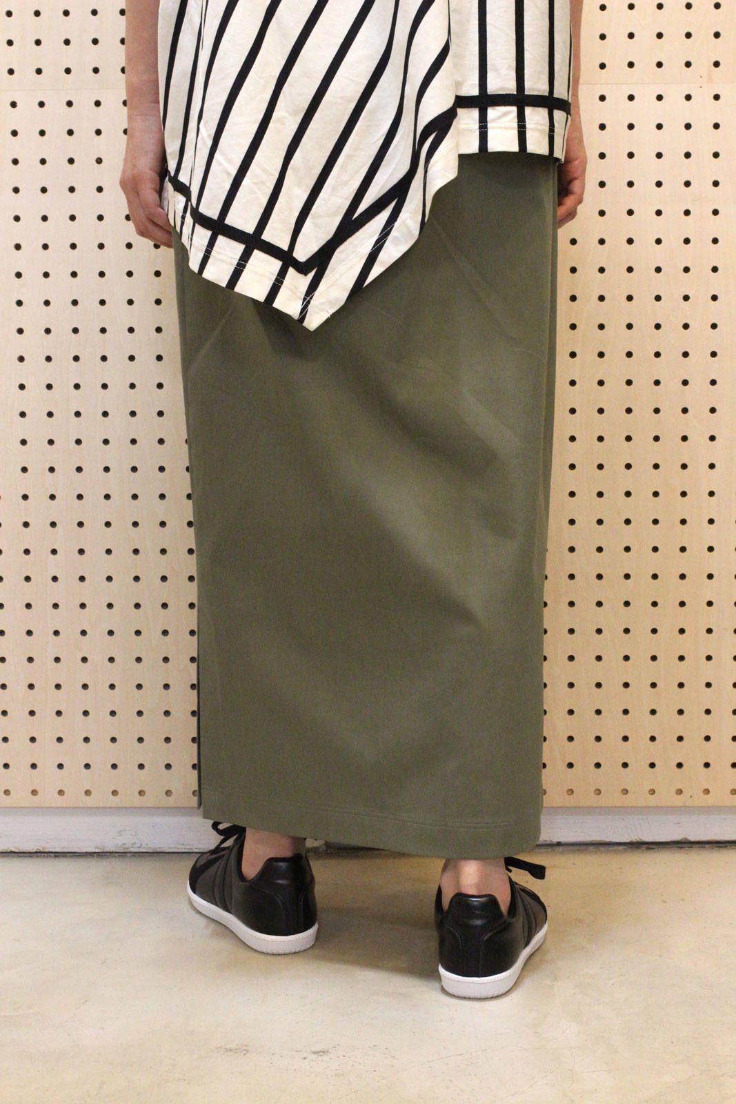 綿麻ツイルストレッチロングタイトスカート カーキ