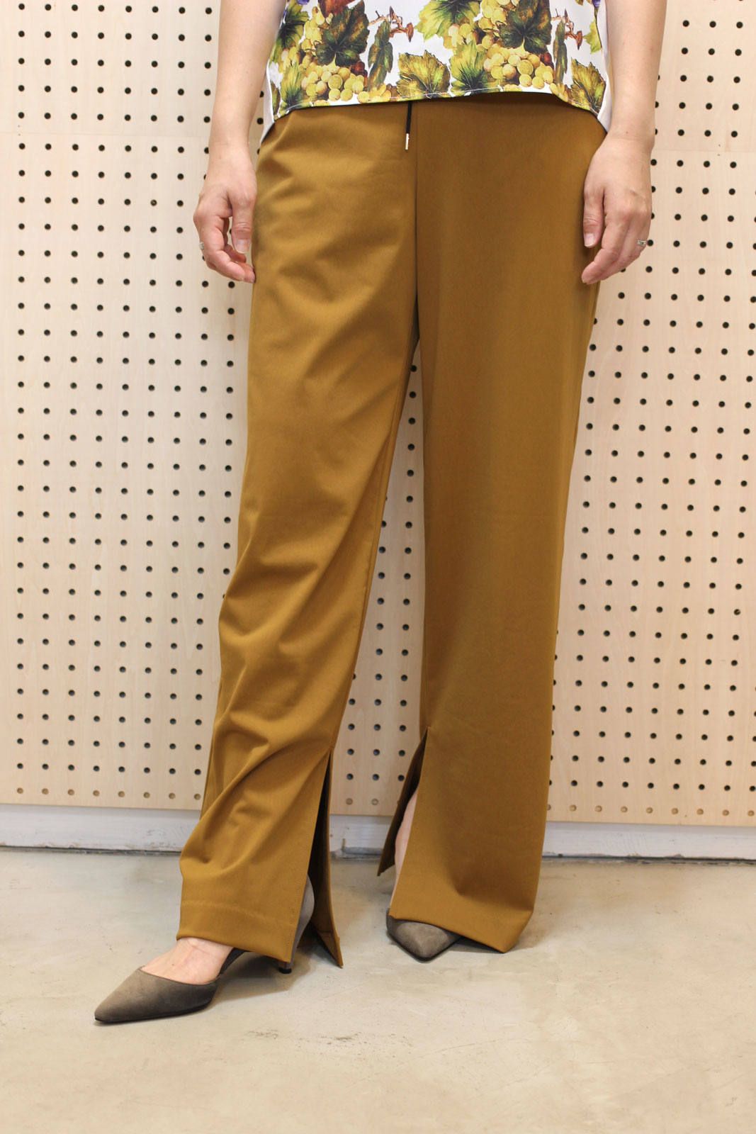 ハイテンションストレートワイドパンツ ブラウン