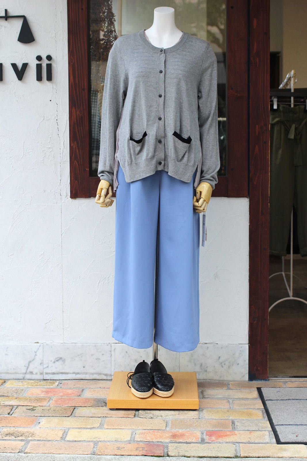 バックシフォンプリーツラウンドネックカーディガン ベージュ