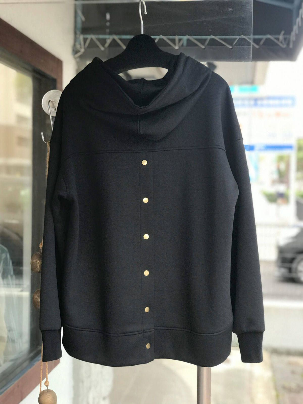 バックスナップボタンパーカー ブラック