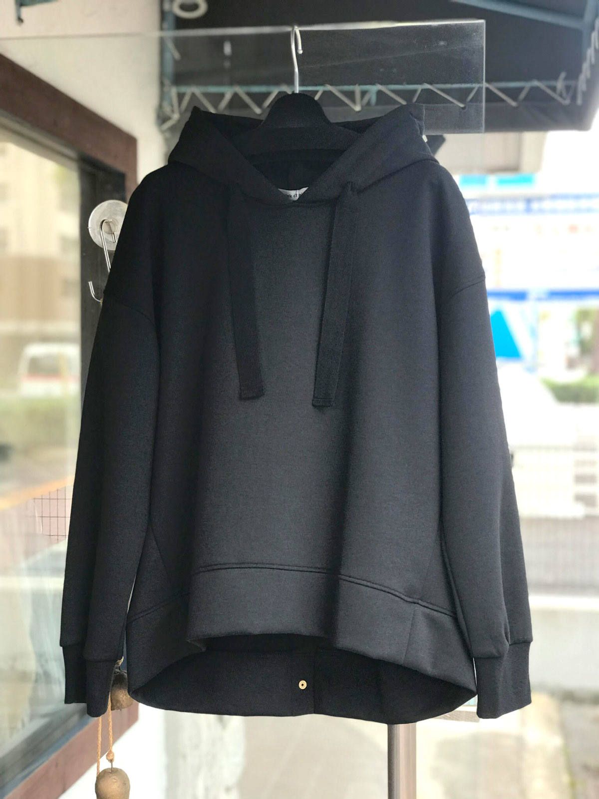 バックスナップボタンパーカー ブラック