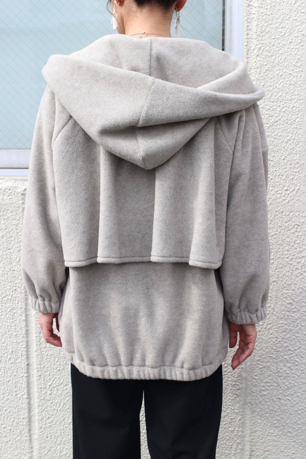ショートボアフードコート グレージュ