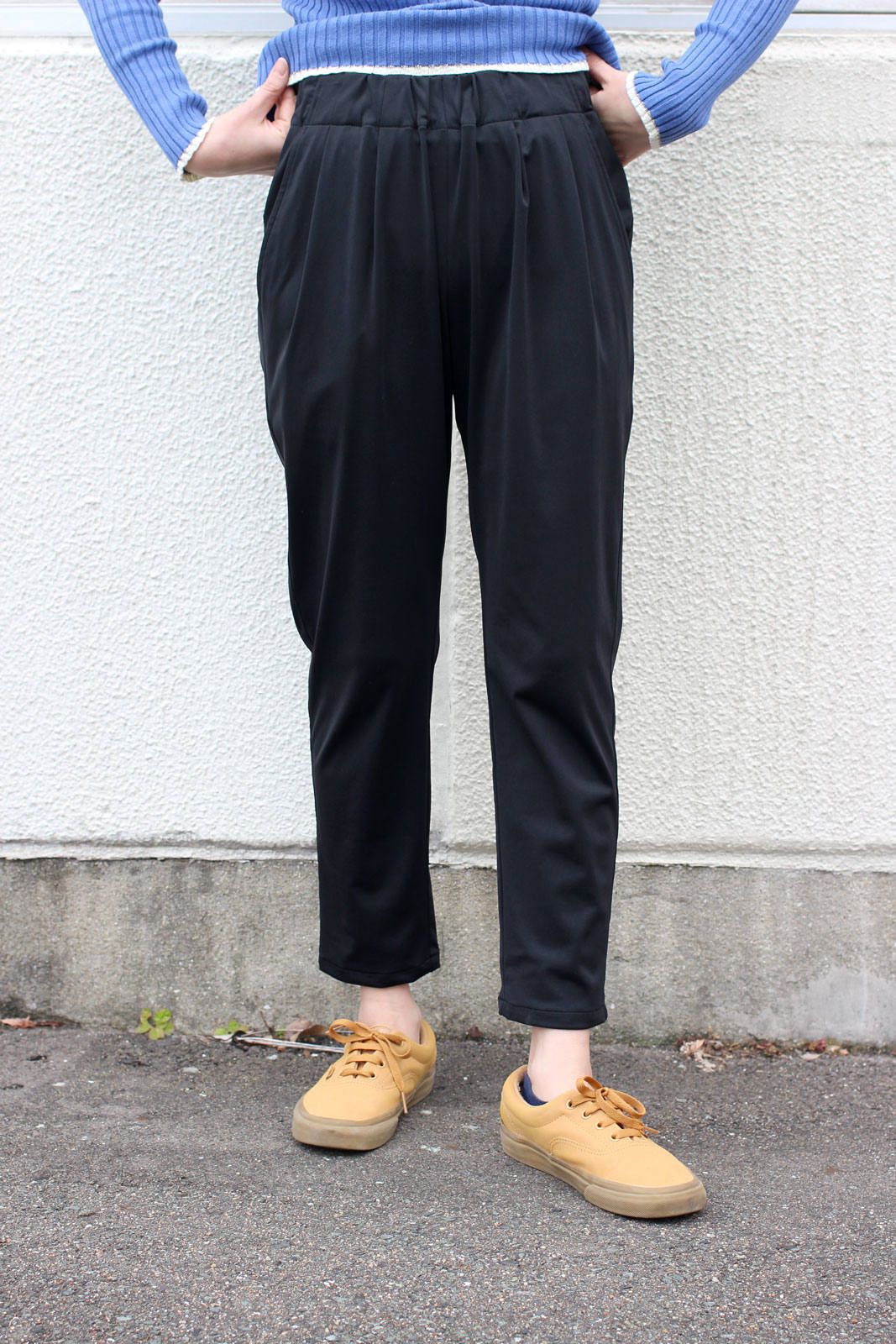 ハイテンションストレッチテーパードパンツ ブラック