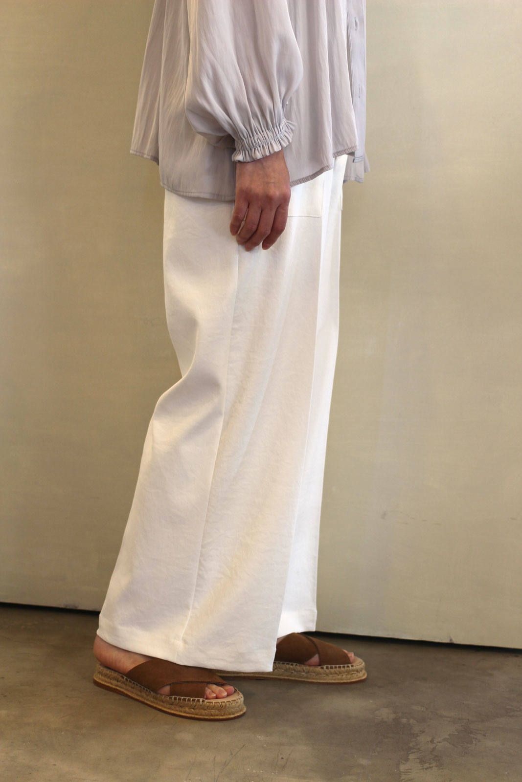 バックリボンセンタープレスワイドパンツ ブラック