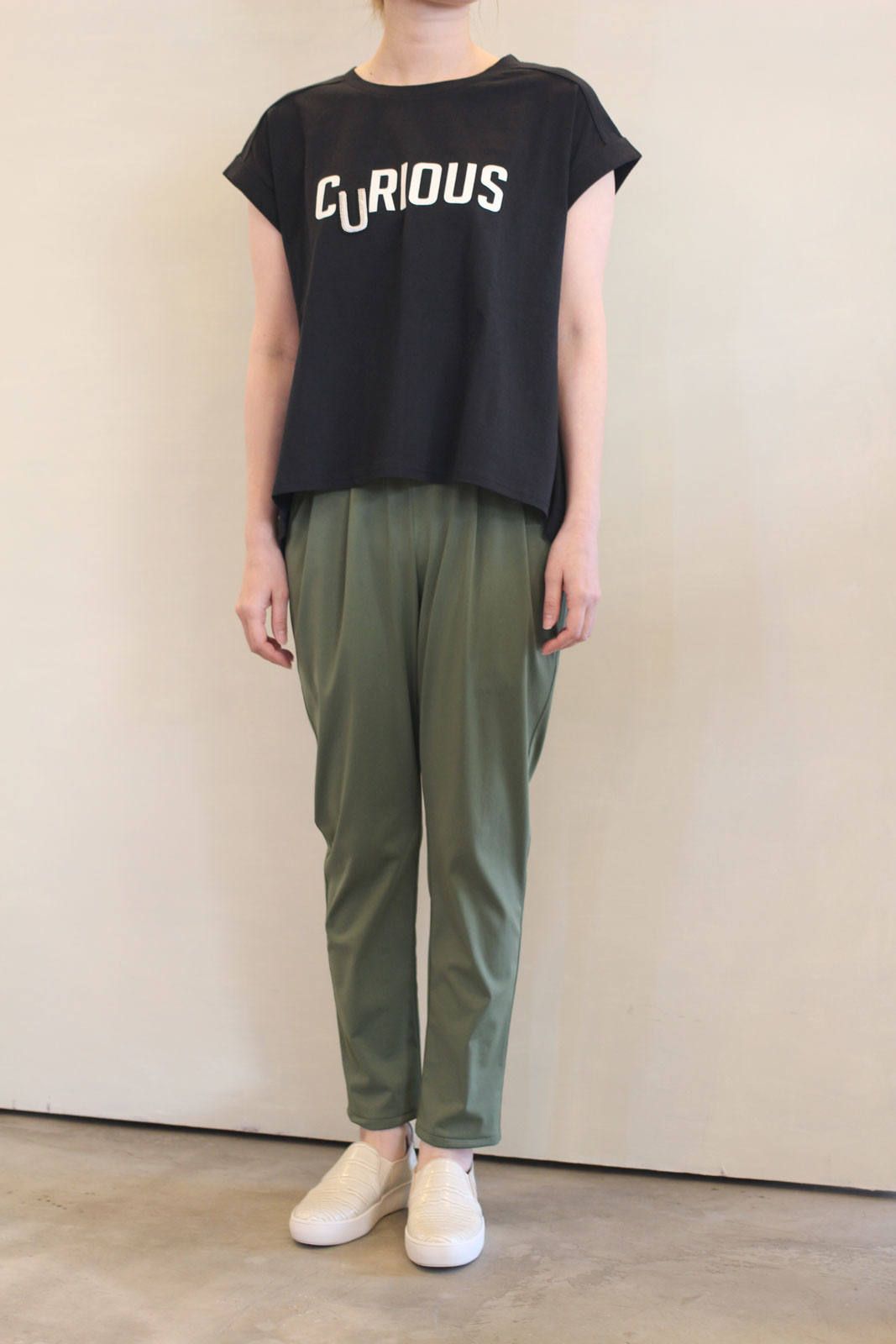 アンバランスロゴTシャツ ブラック