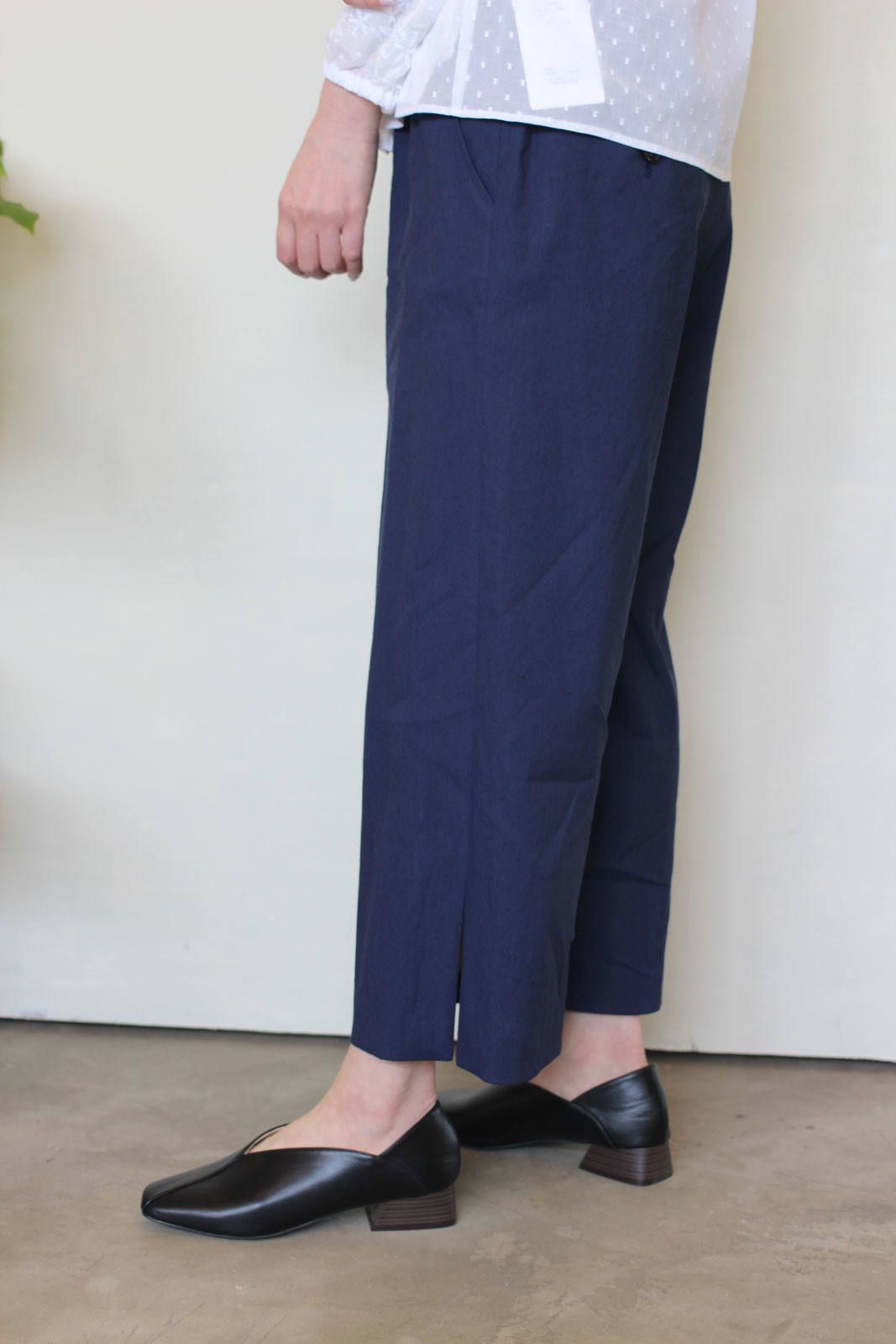 バイオリネンストレッチ8.5分丈ワイドパンツ ネイビー