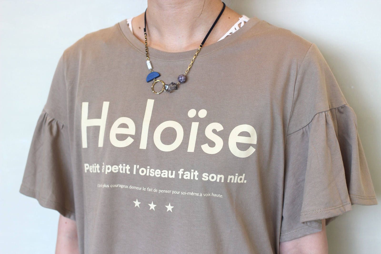 フォントプリントフリル袖Tシャツ ホワイト