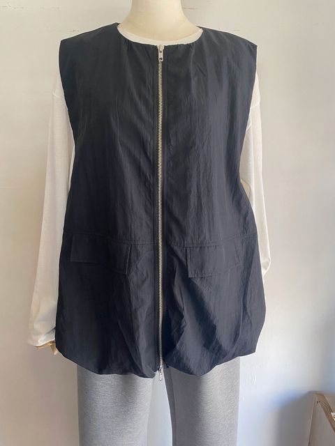 ナイロンベスト ブラック