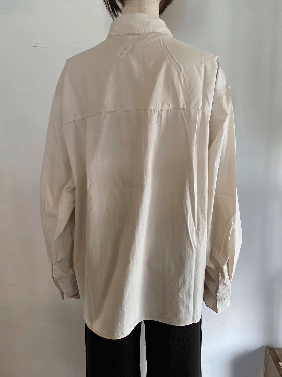 ポリエステルブロード 丈2WAYシャツ オフホワイト